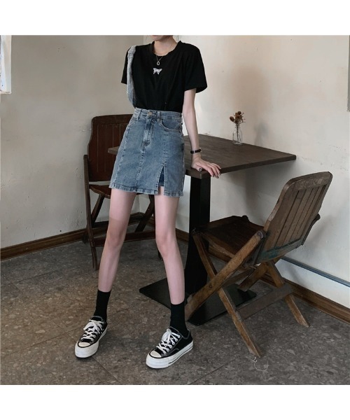 by muni:r（バイ ムニール）の「スリットデニム　ミニスカート（スカート・レディース・ブルー・SMALL/MEDIUM）」の15枚目の写真