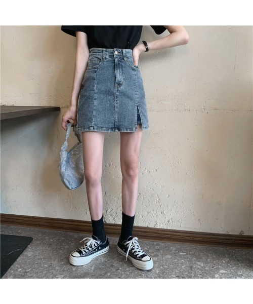 by muni:r（バイ ムニール）の「スリットデニム　ミニスカート（スカート・レディース・ブルー・SMALL/MEDIUM）」の17枚目の写真