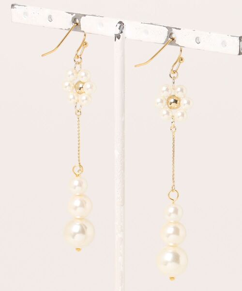 tone(トーン)の「【RosraiE】フラワーパールロングチェーン ピアス(MA)(ピアス(両耳用)・レディース・ゴールド・FREE)」の7枚目の写真