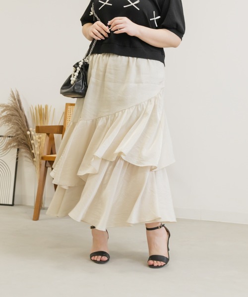 CLETTE(クレット)の「アシメティアードラメスカート(スカート・レディース・ブラック/アイボリー・LL/3L/4L)」の5枚目の写真