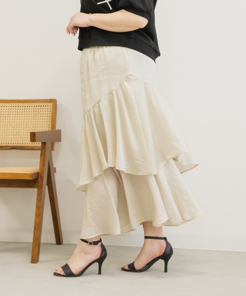 CLETTE(クレット)の「アシメティアードラメスカート(スカート・レディース・ブラック/アイボリー・LL/3L/4L)」の6枚目の写真