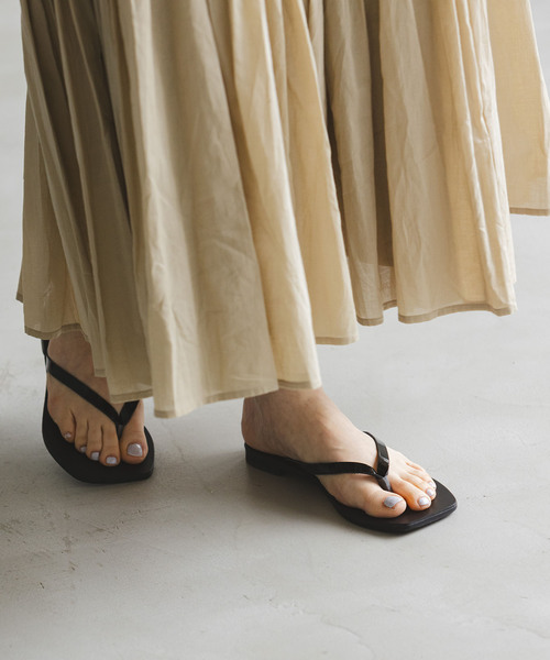 NICOLAS LAINAS(ニコラスライナス)の「NICOLAS LAINAS/ニコラスライナス サンダル(サンダル・レディース・ブラック/シルバー・39/38/37/36)」の2枚目の写真