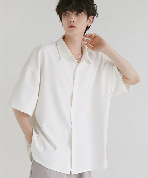 LILL（リル）の「ビッグシルエットドレープリラクシング半袖シャツ（シャツ/ブラウス・メンズ・ホワイト系/ブラック/ホワイト/ブラック系・S/M/L/XL）」の2枚目の写真