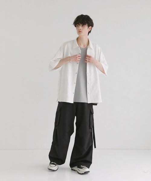 LILL（リル）の「ビッグシルエットドレープリラクシング半袖シャツ（シャツ/ブラウス・メンズ・ホワイト系/ブラック/ホワイト/ブラック系・S/M/L/XL）」の13枚目の写真