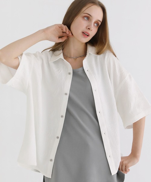 LILL（リル）の「ビッグシルエットドレープリラクシング半袖シャツ（シャツ/ブラウス・メンズ・ホワイト系/ブラック/ホワイト/ブラック系・S/M/L/XL）」の7枚目の写真