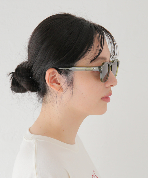 SLOBE IENA（スローブイエナ）の「USEFUL ATELIER LE MARAIS サングラス（サングラス・レディース・カーキ/ブラウン・FREE）」の4枚目の写真