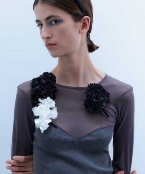 IRIS47（イリスフォーセブン）の「【IRIS 47】waltz head band/ワルツ ヘッド バンド（カチューシャ・レディース・ホワイト/ブラック/ベージュ・FREE）」の12枚目の写真