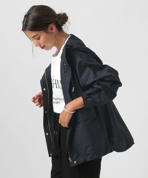 BAYFLOW（ベイフロー）の「[微光沢生地]撥水マウンテンパーカー（マウンテンパーカー・レディース・ネイビー/ブラウン系/モカ・MEDIUM/SMALL）」の3枚目の写真