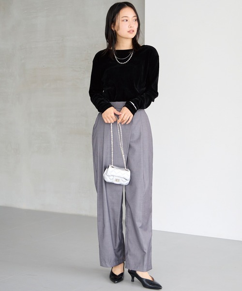 LAVEANGE（ラビアンジェ）の「キルティングスモールバッグ（ショルダーバッグ・レディース・シルバー・F）」の4枚目の写真