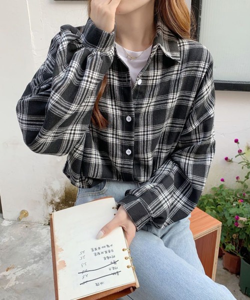 Teem Store(チームストア)の「ルーズシルエット チェックシャツ(シャツ/ブラウス・レディース・ネイビー/パープル/ホワイト/グリーン/ブラック系その他/ブラック/サックスブルー/ブルー・M)」の3枚目の写真