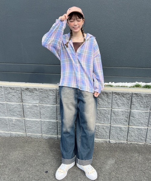 Teem Store(チームストア)の「ルーズシルエット チェックシャツ(シャツ/ブラウス・レディース・ネイビー/パープル/ホワイト/グリーン/ブラック系その他/ブラック/サックスブルー/ブルー・M)」の14枚目の写真