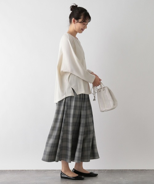 GLOBAL WORK Smile Seed Store（グローバルワーク スマイルシードストア）の「ドルマンワッフルプルオーバー/130992（Tシャツ/カットソー・レディース・ブラック/アイボリー/オフホワイト/ブラック×ホワイト・LARGE/MEDIUM/SMALL/X-LARGE）」の7枚目の写真