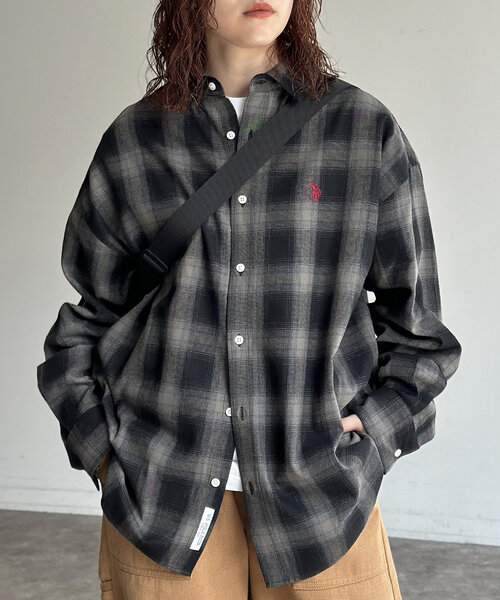 U.S. POLO ASSN.(ユーエスポロアッスン)の「【U.S. POLO ASSN.】1ポイント刺繍長袖シャツ(シャツ/ブラウス・レディース・サックスブルー/ブラウン/インディゴブルー/ブラック・LARGE/MEDIUM)」の5枚目の写真