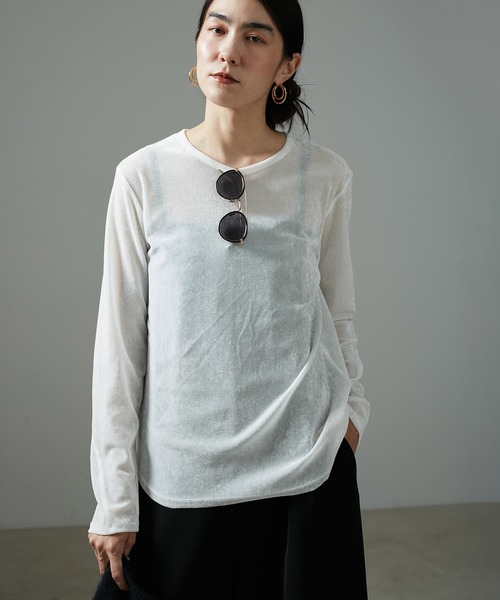 SALON adam et rope'(サロン アダム エ ロペ)の「【WEB限定】シアーベロアタッチクルーネックプルオーバー(Tシャツ/カットソー・レディース・キャメル/オフホワイト/チャコールグレー・FREE)」の2枚目の写真