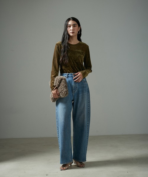 SALON adam et rope'(サロン アダム エ ロペ)の「【WEB限定】シアーベロアタッチクルーネックプルオーバー(Tシャツ/カットソー・レディース・キャメル/オフホワイト/チャコールグレー・FREE)」の13枚目の写真