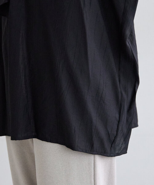 mystic(ミスティック)の「ラッフル2WAYブラウス(シャツ/ブラウス・レディース・オフホワイト/ブラック/ブルー・FREE)」の11枚目の写真