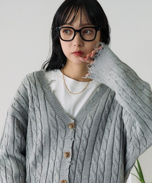FREAK'S STORE(フリークスストア)の「ダメージケーブルニットカーディガン(ニット/セーター・レディース・ネイビー/オフホワイト/グレー・フリ-)」の14枚目の写真