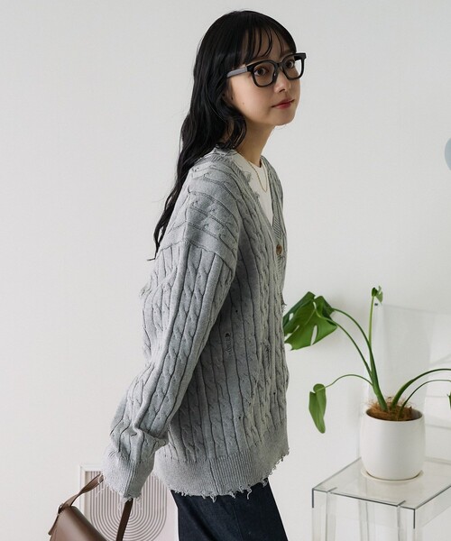 FREAK'S STORE(フリークスストア)の「ダメージケーブルニットカーディガン(ニット/セーター・レディース・ネイビー/オフホワイト/グレー・フリ-)」の15枚目の写真