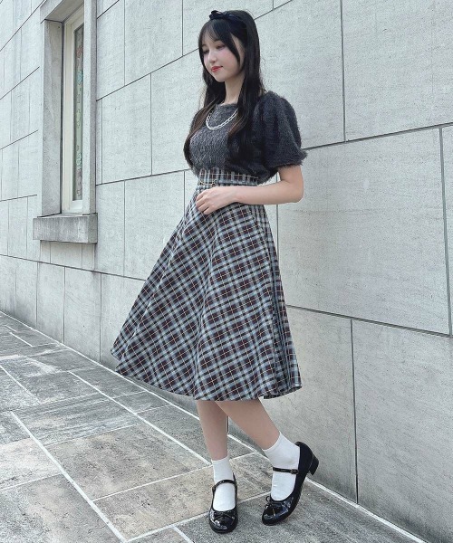 F i.n.t（フィント）の「【2サイズ展開】コインチェーン使いバイアスチェックフレアースカート/F&A/fint（スカート・レディース・ボルドー/ネイビー・2/1）」の3枚目の写真