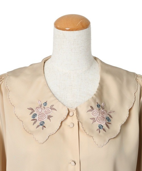 F i.n.t（フィント）の「パステルローズ刺繍ビッグカラーブラウス/fint（シャツ/ブラウス・レディース・ピンクベージュ/ブルーグレー/オフホワイト・FREE）」の19枚目の写真