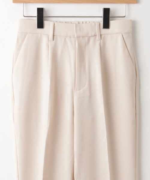 &Bridge(アンドブリッジ)の「LAEMUSE(ラエミューズ) ウエストゴム入りタックテーパードパンツ(その他パンツ・レディース・ブラック/ホワイト系・01/03/02)」の5枚目の写真