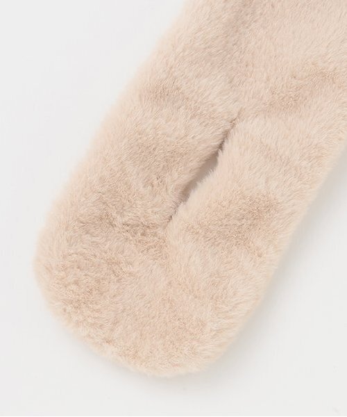 petit main（プティマイン）の「ファーティペット（マフラー・キッズ・ライトピンク/ブルーグレー/アイボリー・FREE）」の4枚目の写真