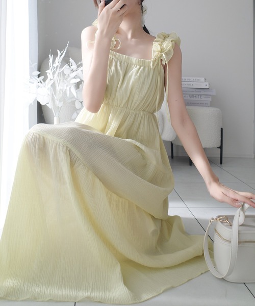 GOLDS同型♡ビジューバックル付きAラインラッフルフリル♡ホルターキャミワンピ GOLDS同型♡ビジューバックル付きAラインラッフルフリル