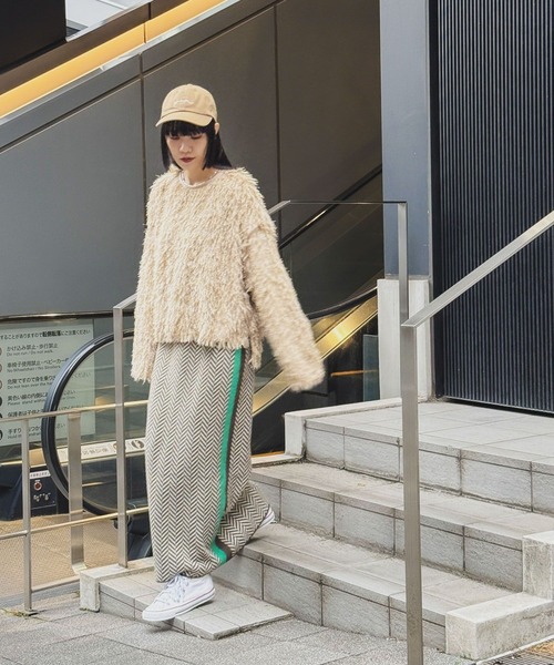 niko and...（ニコアンド）の「[MODE NORM CORE]フサフサクループルオーバー（その他トップス・レディース・ブラック/キャメル/ダークブルー・FREE）」の8枚目の写真