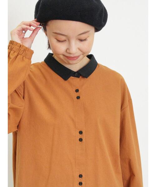 Samansa Mos2(サマンサ モスモス)の「ちび襟並びボタンシャツ(シャツ/ブラウス・レディース・チャコールグレー/オフホワイト/ブルー/キャメル・F)」の4枚目の写真