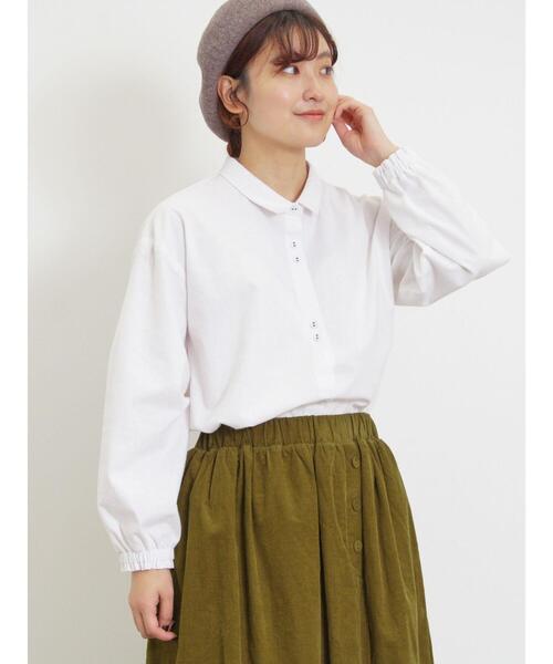 Samansa Mos2(サマンサ モスモス)の「ちび襟並びボタンシャツ(シャツ/ブラウス・レディース・チャコールグレー/オフホワイト/ブルー/キャメル・F)」の1枚目の写真