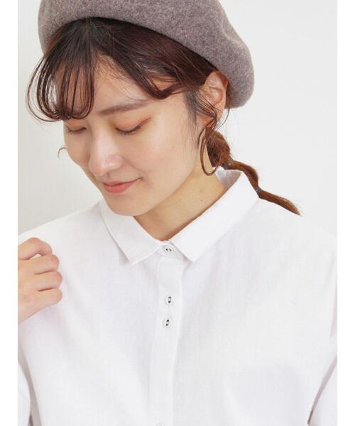 Samansa Mos2(サマンサ モスモス)の「ちび襟並びボタンシャツ(シャツ/ブラウス・レディース・チャコールグレー/オフホワイト/ブルー/キャメル・F)」の6枚目の写真