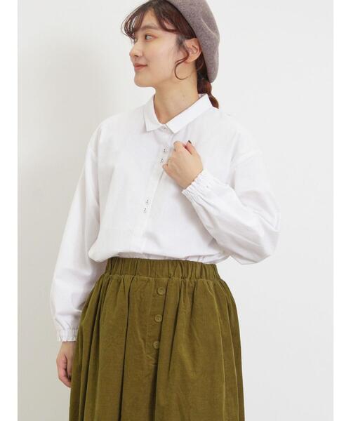 Samansa Mos2(サマンサ モスモス)の「ちび襟並びボタンシャツ(シャツ/ブラウス・レディース・チャコールグレー/オフホワイト/ブルー/キャメル・F)」の7枚目の写真