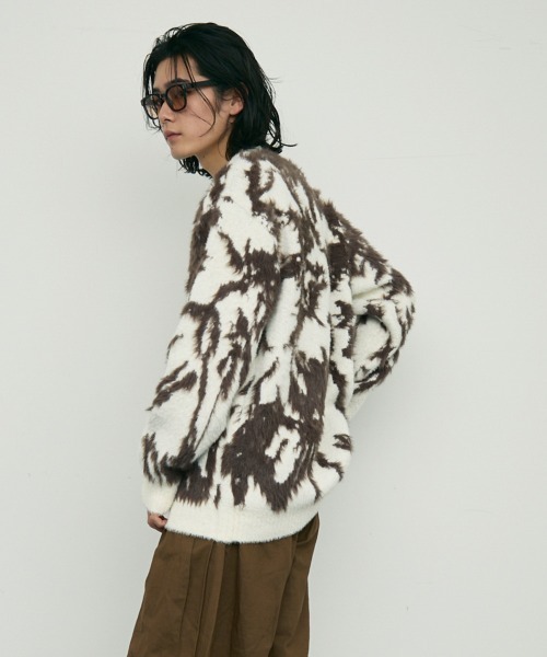 Shoowtime(ショウタイム)の「Shaggy mohair like loose crew neck knit / シャギーモヘアライク ルーズクルーネックニット(ニット/セーター・メンズ・ブラック/グレー/ホワイト・MEDIUM/LARGE/SMALL)」の8枚目の写真
