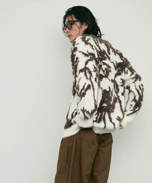 Shoowtime(ショウタイム)の「Shaggy mohair like loose crew neck knit / シャギーモヘアライク ルーズクルーネックニット(ニット/セーター・メンズ・ブラック/グレー/ホワイト・MEDIUM/LARGE/SMALL)」の9枚目の写真