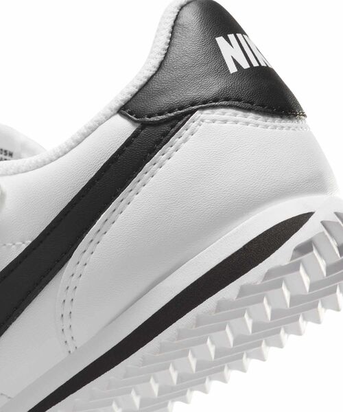 NIKE（ナイキ）の「《親子コーデ対応商品》ナイキ コルテッツ イージーオン リトルキッズシューズ / Nike Cortez EasyOn Little Kids' Shoes DM0951-108 White（スニーカー・キッズ・ホワイト・16.5/17/17.5/18/18.5/19/19.5/14/15 /16）」の11枚目の写真