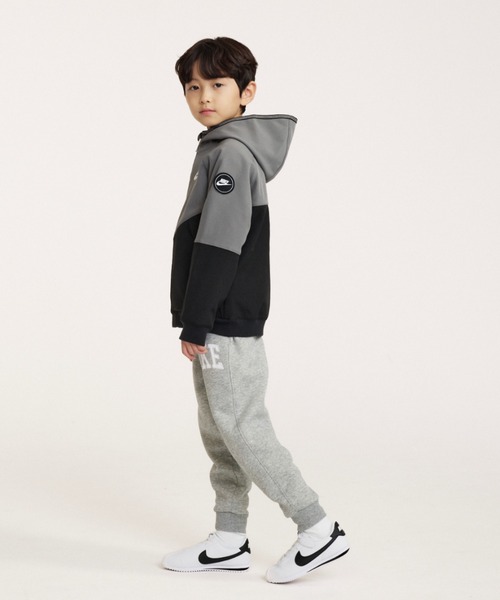 NIKE（ナイキ）の「《親子コーデ対応商品》ナイキ コルテッツ イージーオン リトルキッズシューズ / Nike Cortez EasyOn Little Kids' Shoes DM0951-108 White（スニーカー・キッズ・ホワイト・16.5/17/17.5/18/18.5/19/19.5/14/15 /16）」の3枚目の写真
