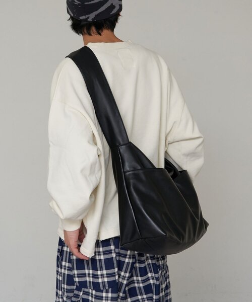 【大容量】フェイクレザーショルダーBAG（ショルダーバッグ）｜CIAOPANIC（チャオパニック）