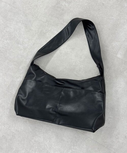 【大容量】フェイクレザーショルダーBAG（ショルダーバッグ）｜CIAOPANIC（チャオパニック）