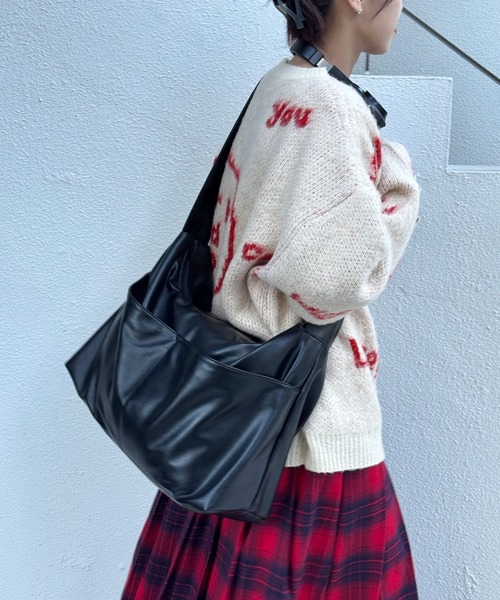 【大容量】フェイクレザーショルダーBAG（ショルダーバッグ）｜CIAOPANIC（チャオパニック）