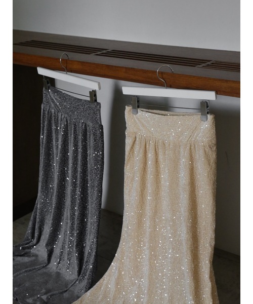 Katrin TOKYO(カトリーントーキョー)の「2way spangle flare skirt(スカート・レディース・グレー/ベージュ・XS/FREE)」の8枚目の写真