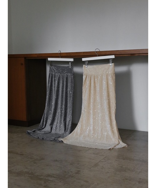 Katrin TOKYO(カトリーントーキョー)の「2way spangle flare skirt(スカート・レディース・グレー/ベージュ・XS/FREE)」の7枚目の写真