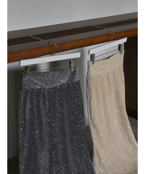 Katrin TOKYO(カトリーントーキョー)の「2way spangle flare skirt(スカート・レディース・グレー/ベージュ・XS/FREE)」の9枚目の写真