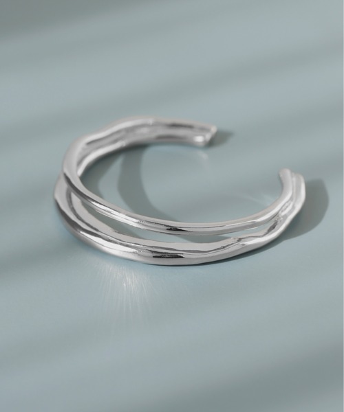 ANEMONE（アネモネ）の「メタルラインバングル（バングル/リストバンド・レディース・ゴールド/シルバー・FREE）」の2枚目の写真