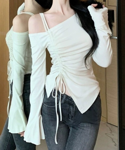 SHEPP（シープ）の「ワンショルダーサイドギャザートップス（Tシャツ/カットソー・レディース・ブラック/アイボリー・M/L）」の4枚目の写真