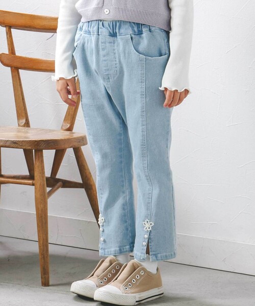 SLAP SLIP(スラップスリップ)の「裾スリットパール花付きツイルデニムパンツ(90~130cm)(デニムパンツ・キッズ・ブルー/オフホワイト・90cm/110cm/100cm/120cm/130cm)」の2枚目の写真