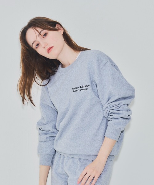 EMMA NOVEMBER　（エマノーヴェンバー）の「Embroidery クルーネック スウェット（スウェット・メンズ・グレー/ブラック・2/3/1）」の18枚目の写真