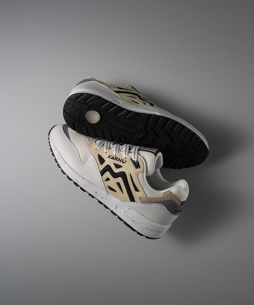 KARHU(カルフ)の「KARHU / “LEGACY 96” スニーカー(スニーカー・レディース・ホワイト系2/ホワイト系/グレー系・5/10/9/8/7/6)」の2枚目の写真