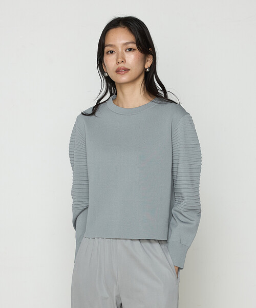 Gabardine K.T（ギャバジンケーティー）の「ブライトストレッチヤーン ミラノリブバナナスリーブセーター（ニット/セーター・レディース・ネイビー・9号）」の4枚目の写真