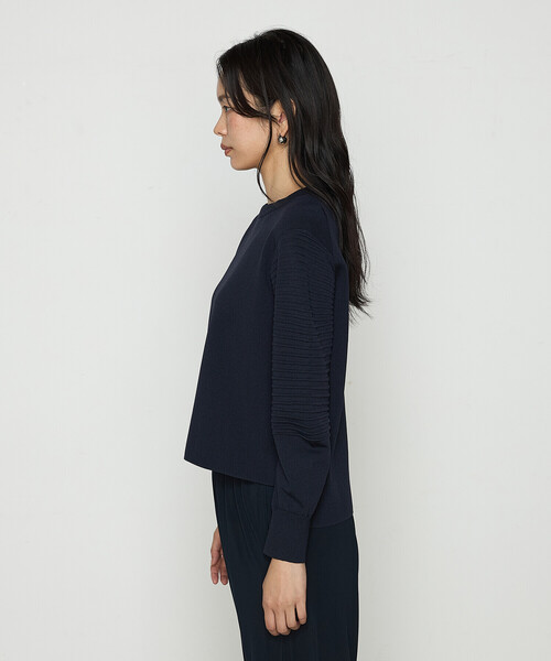 Gabardine K.T（ギャバジンケーティー）の「ブライトストレッチヤーン ミラノリブバナナスリーブセーター（ニット/セーター・レディース・ネイビー・9号）」の9枚目の写真