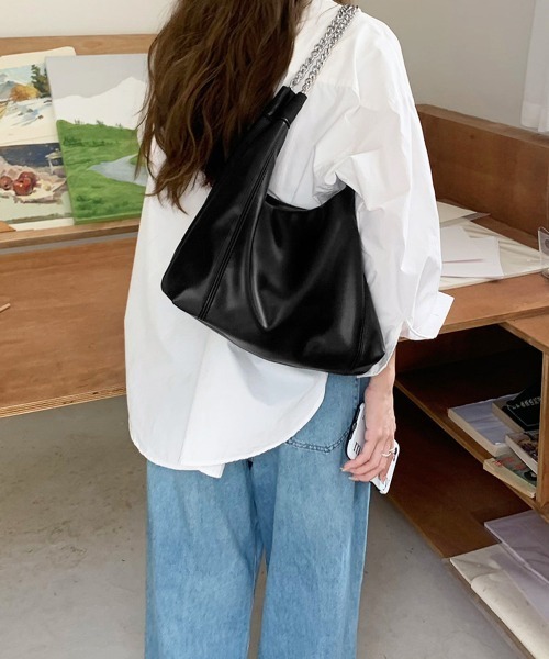 Miniministore(ミニミニストア)の「トートバッグ チェーンホーボーバッグ合皮(トートバッグ・レディース・ブラック/アイボリー・FREE)」の19枚目の写真